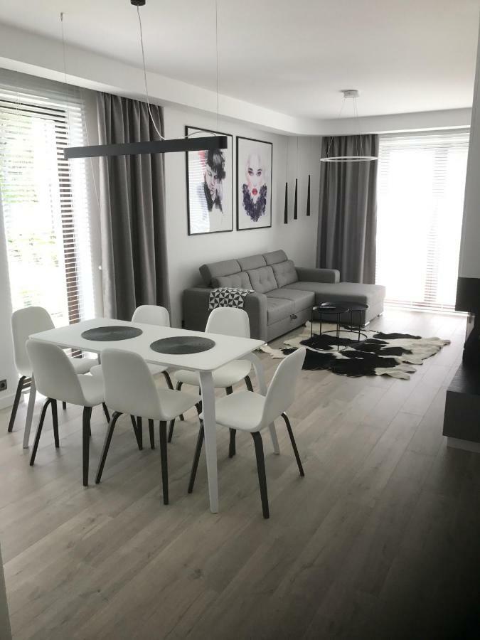 Apartament Baltica Z Ogrodkiem - W Ustronnym Miejscu Tuz Przy Plazy 洛格沃 外观 照片